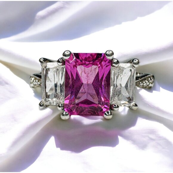 Unbranded Jewelry - 10k White Gold Ring -Pink Sapphire & Diamonds -Trilogy Ring- Size 7 -1.9g